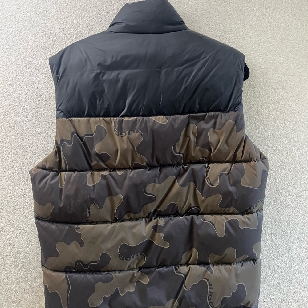 I have a brand new HUGO BOSS vest with tags that never warn No stains or damage - Picture 1 of 3